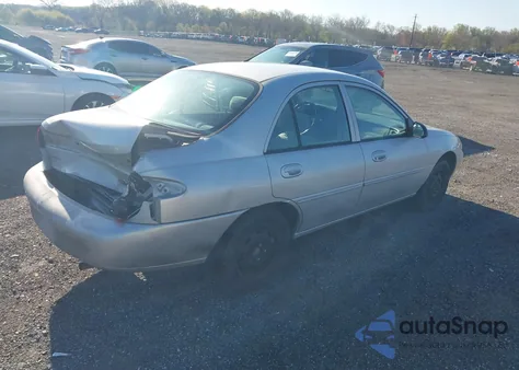 1999 Ford Escort Se z USA, uszkodzony, nr VIN 1FAFP13P1XW185662